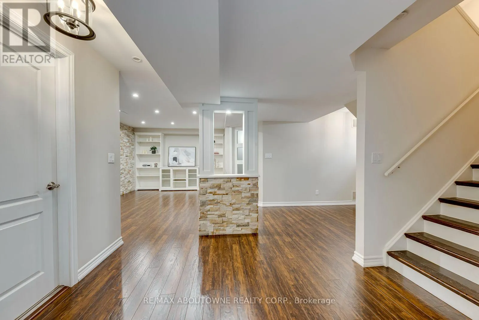 241 LEXINGTON ROAD
