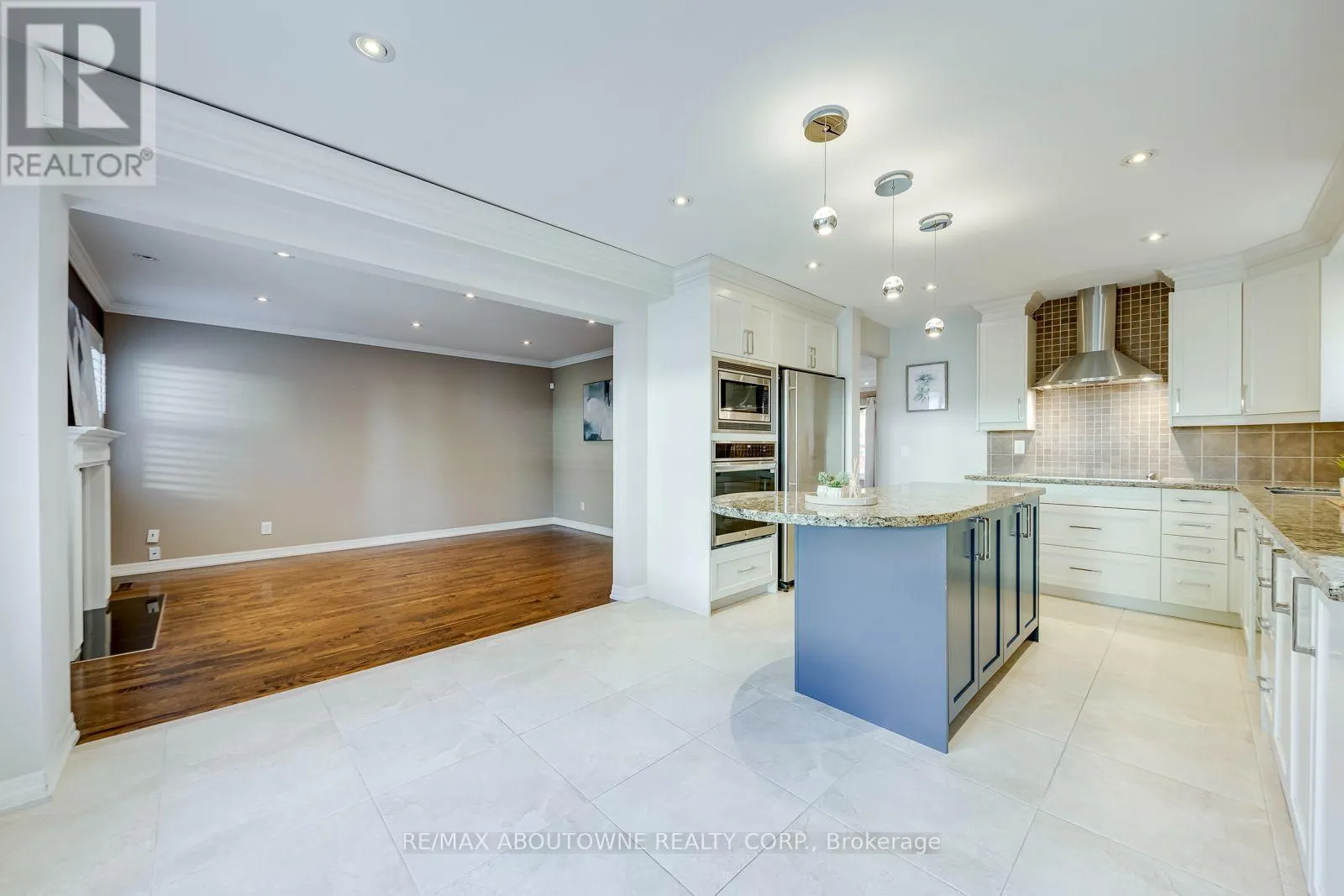241 LEXINGTON ROAD