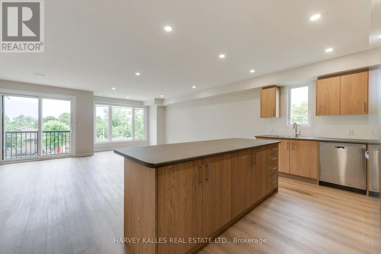 2 - 165 SPALDING ROAD