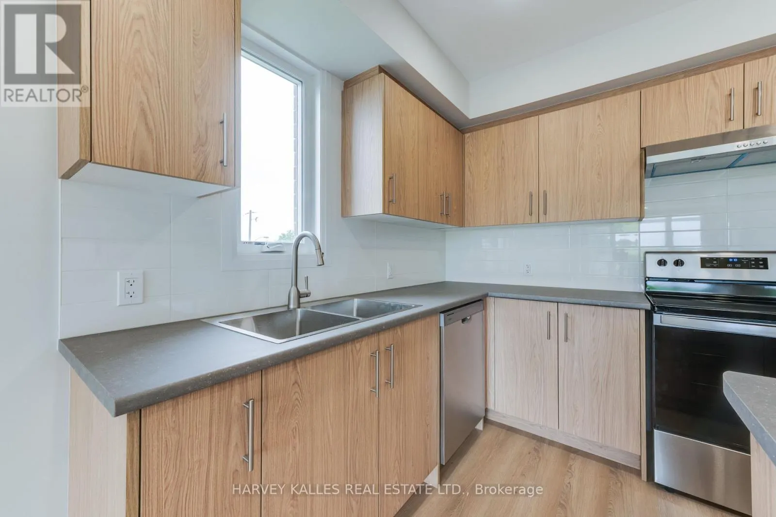 2 - 165 SPALDING ROAD