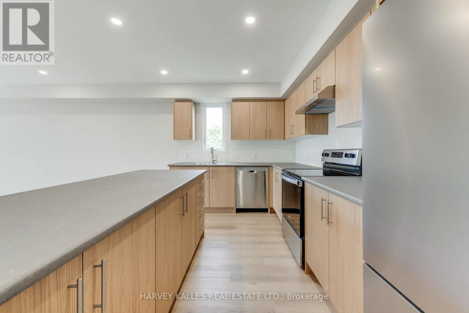 2 - 165 SPALDING ROAD