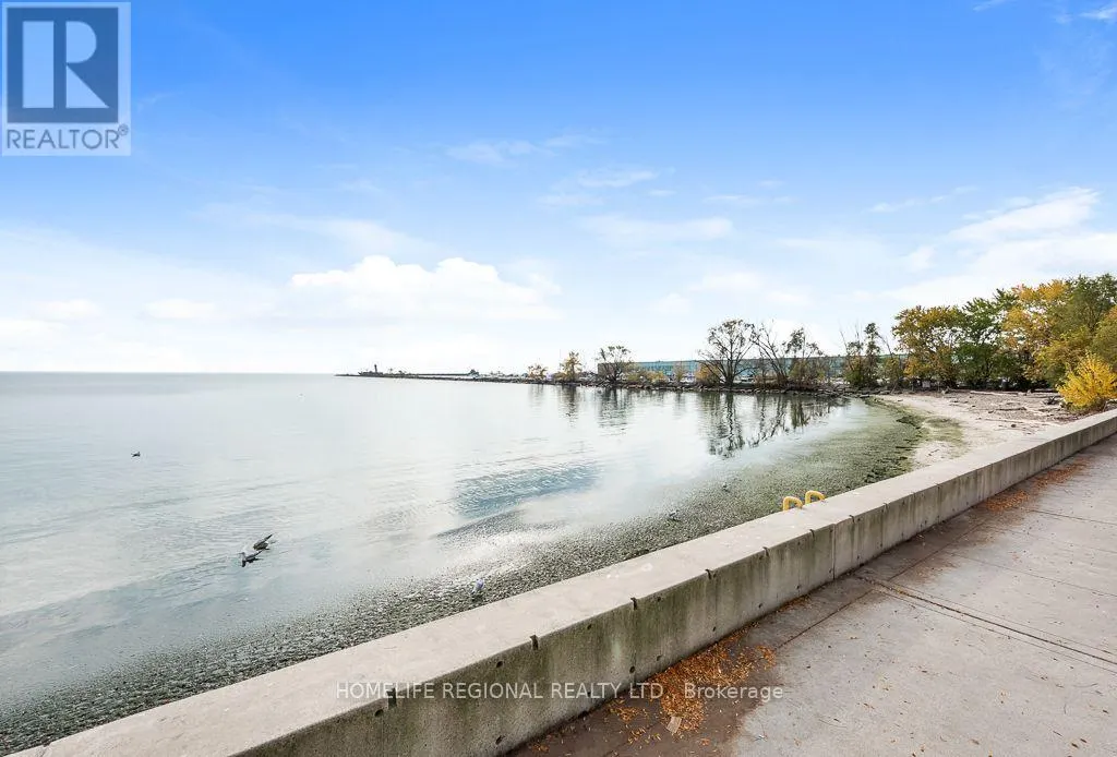 101 - 55 PORT STREET E