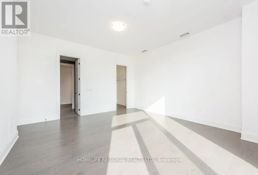101 - 55 PORT STREET E