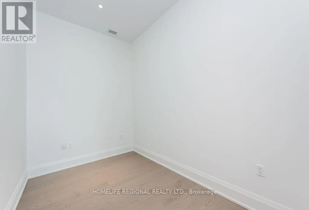 101 - 55 PORT STREET E