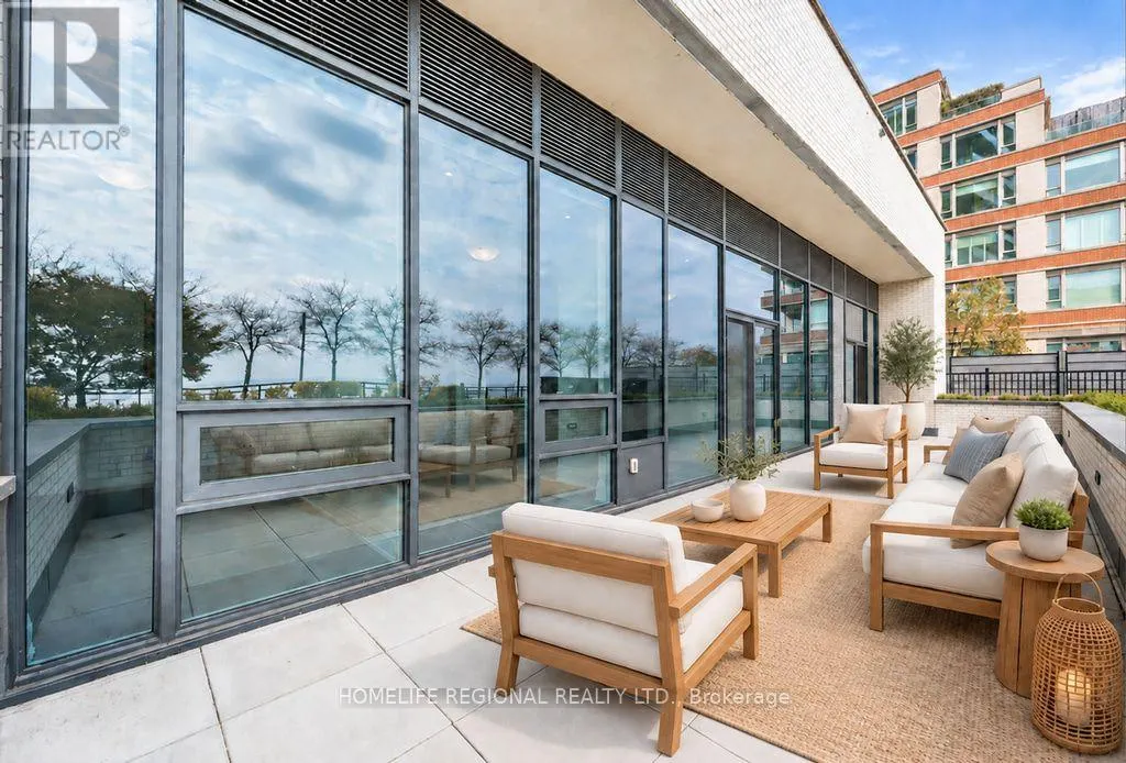 101 - 55 PORT STREET E