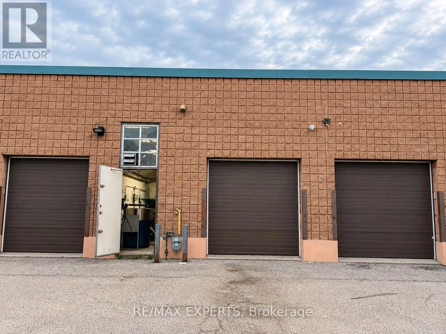 1662 BONHILL ROAD