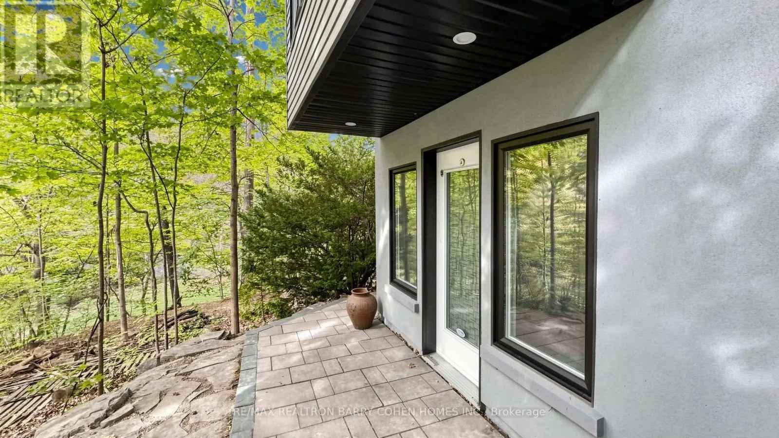 7 GREENBROOK DRIVE