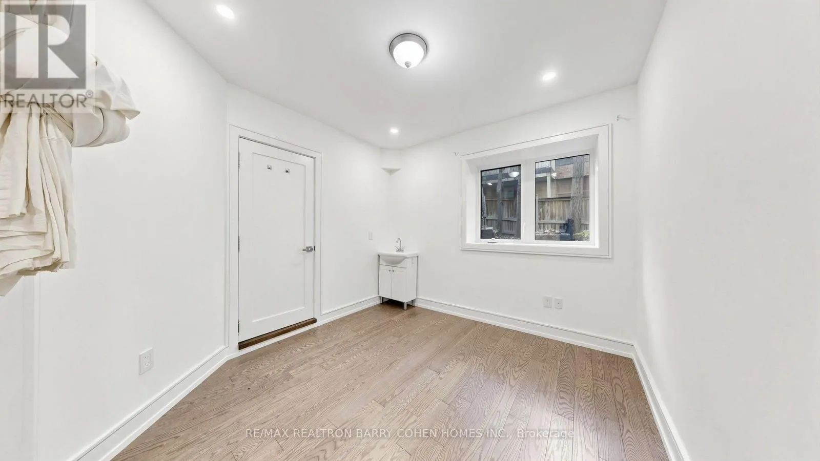 7 GREENBROOK DRIVE