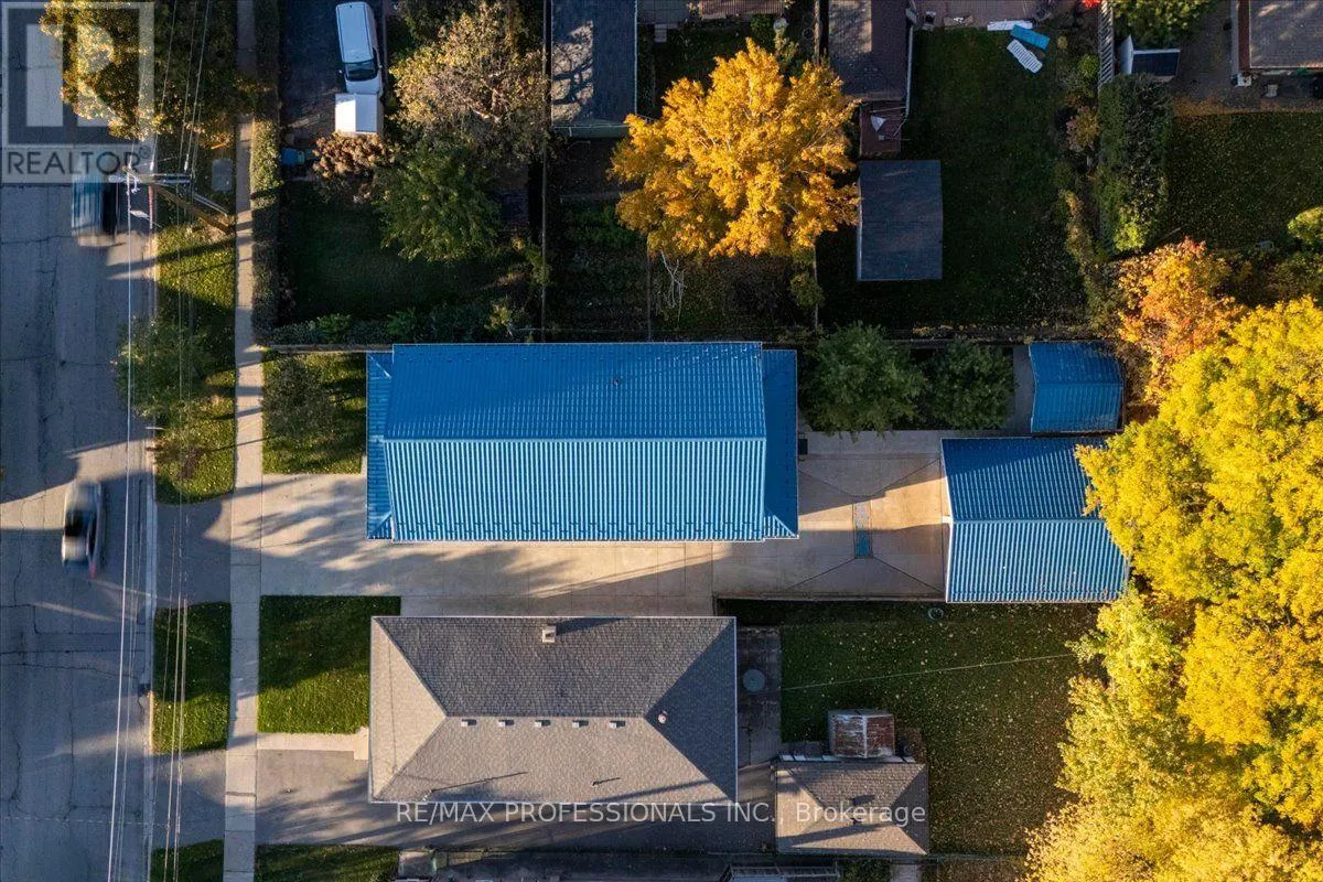 3 GAIR DRIVE