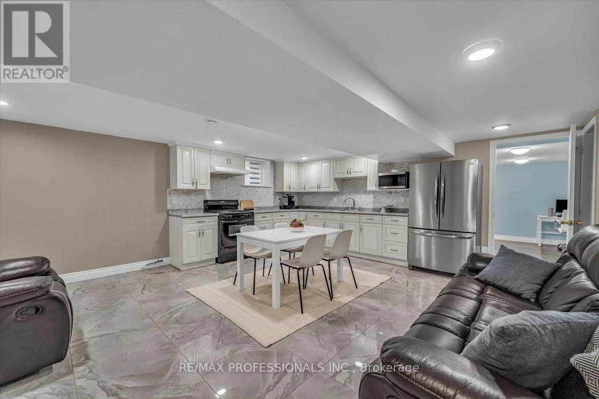 3 GAIR DRIVE