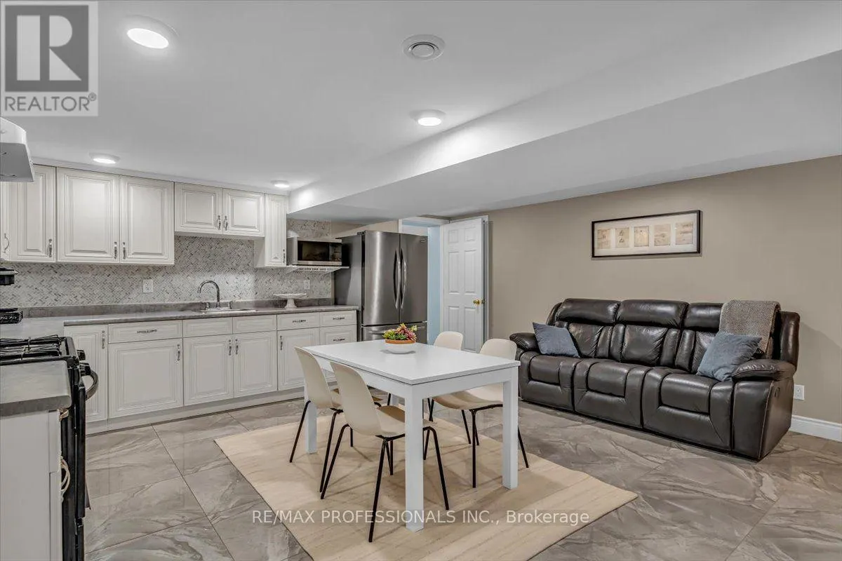 3 GAIR DRIVE