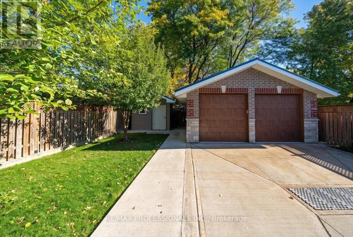 3 GAIR DRIVE