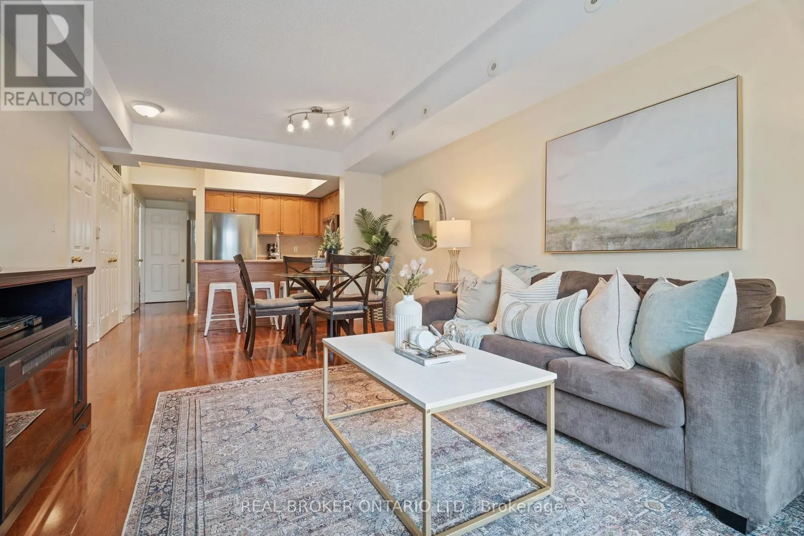 2066 - 3047 FINCH AVENUE W
