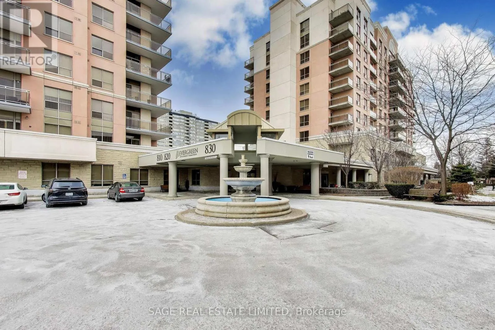 902 - 810 SCOLLARD COURT