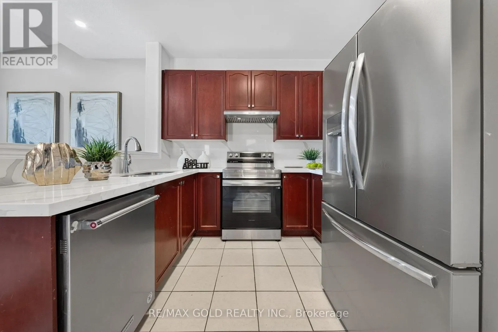 57 HARBOURTOWN CRESCENT
