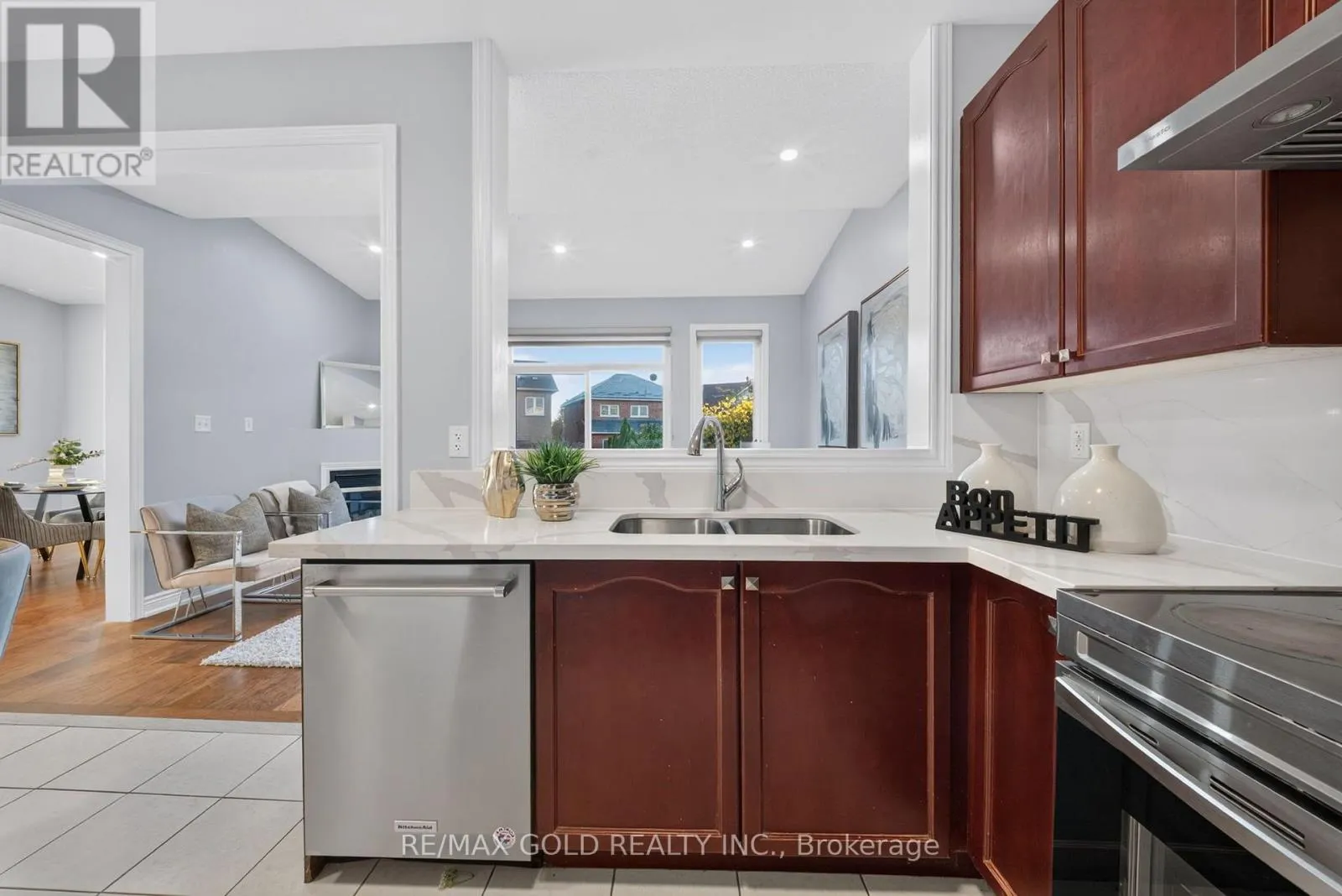 57 HARBOURTOWN CRESCENT