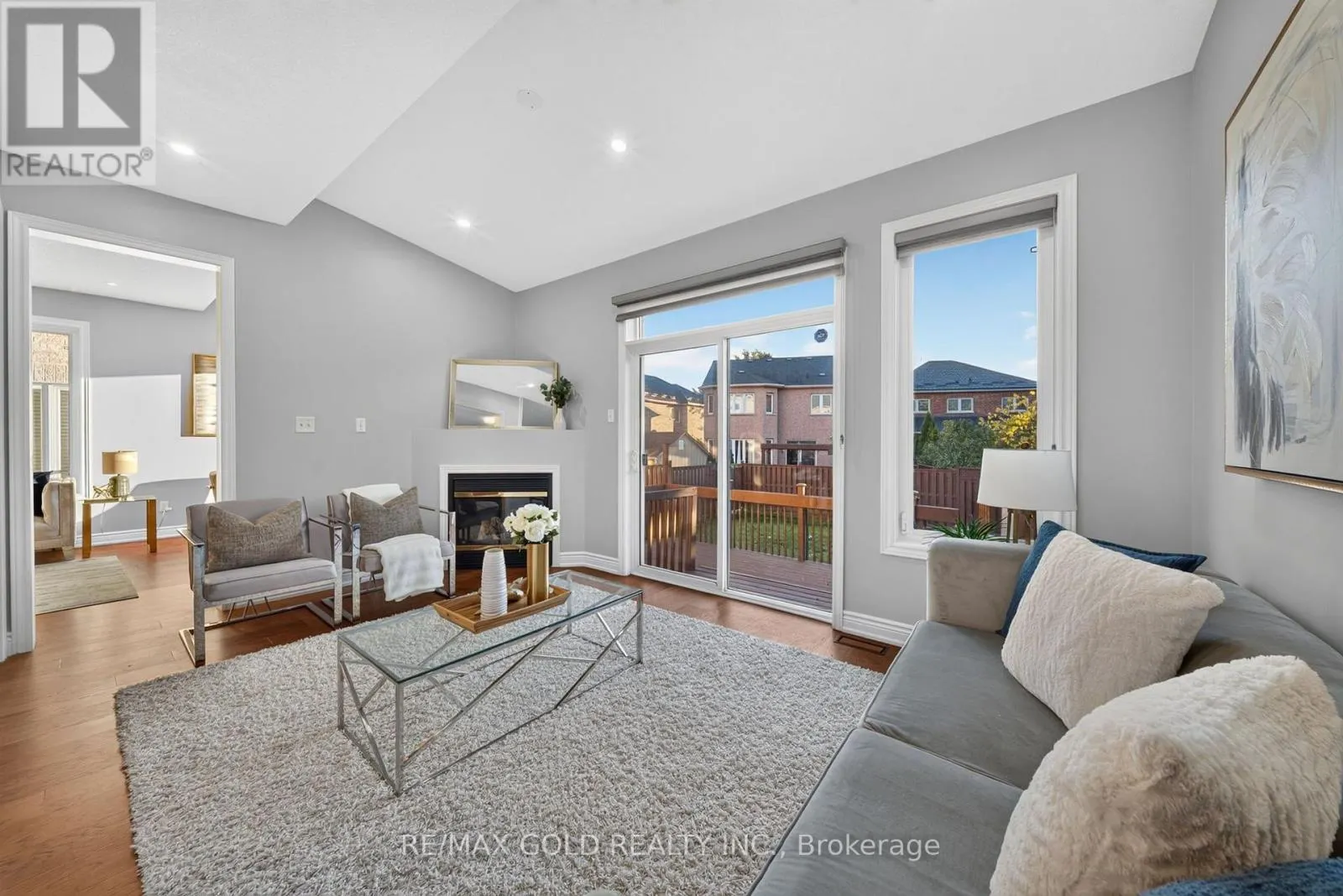 57 HARBOURTOWN CRESCENT