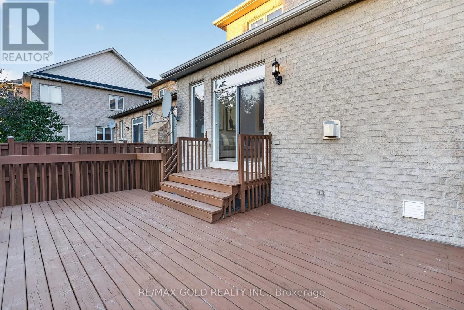 57 HARBOURTOWN CRESCENT