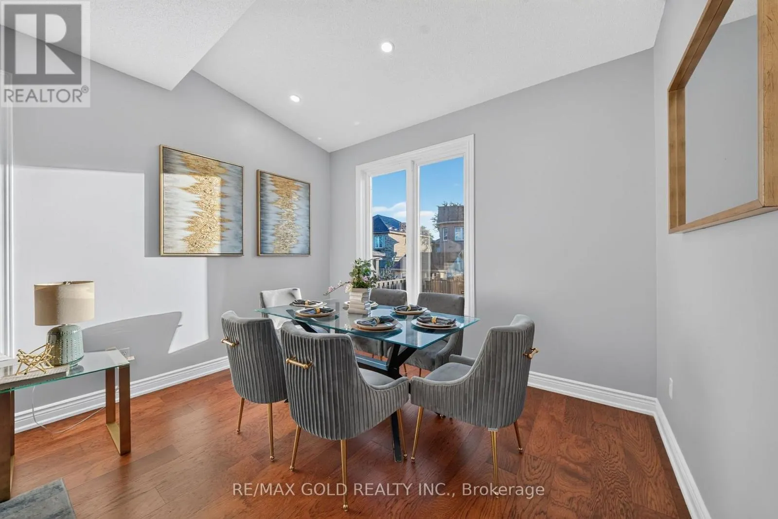 57 HARBOURTOWN CRESCENT