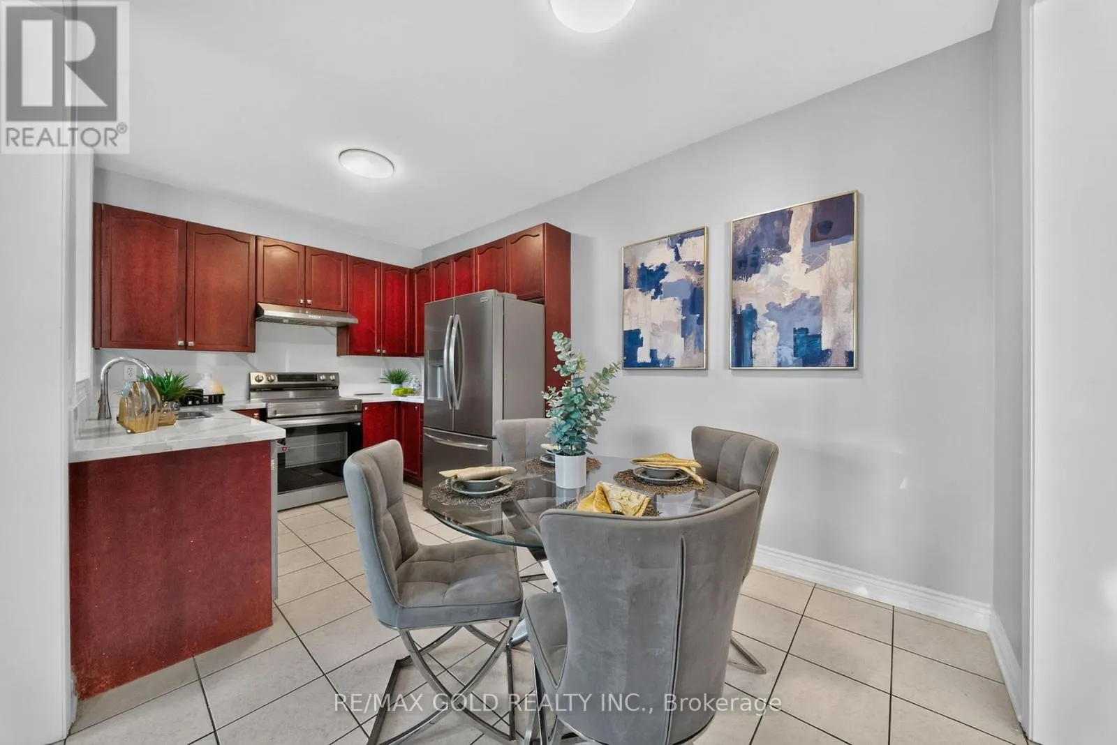 57 HARBOURTOWN CRESCENT