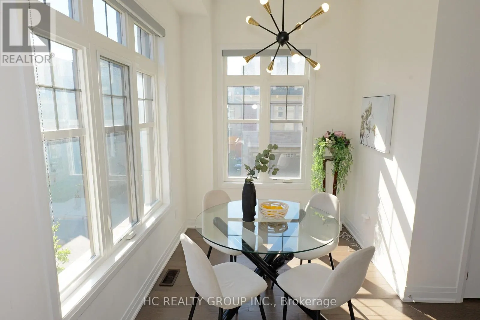 2130 ROYAL GALA CIRCLE