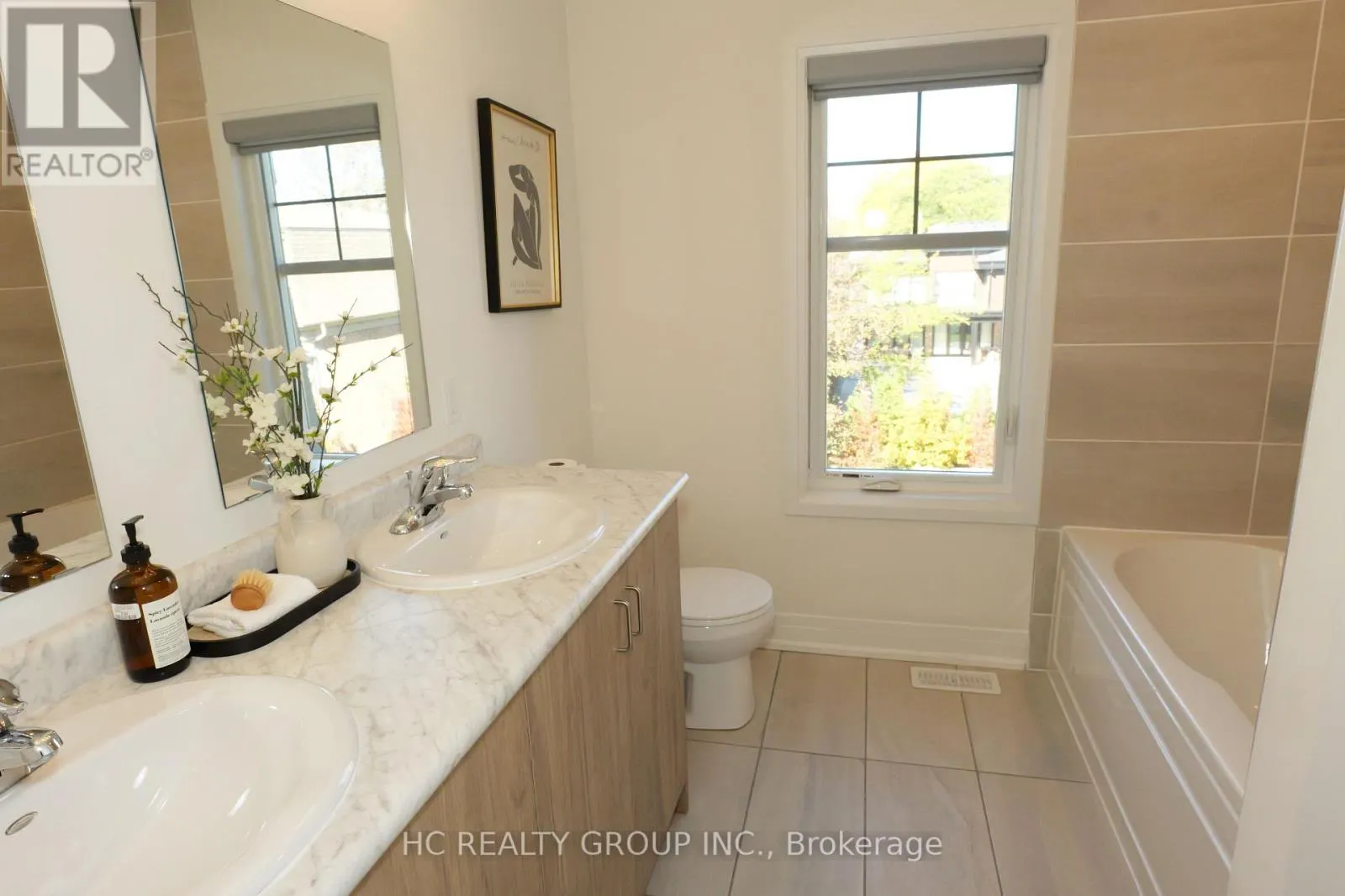 2130 ROYAL GALA CIRCLE