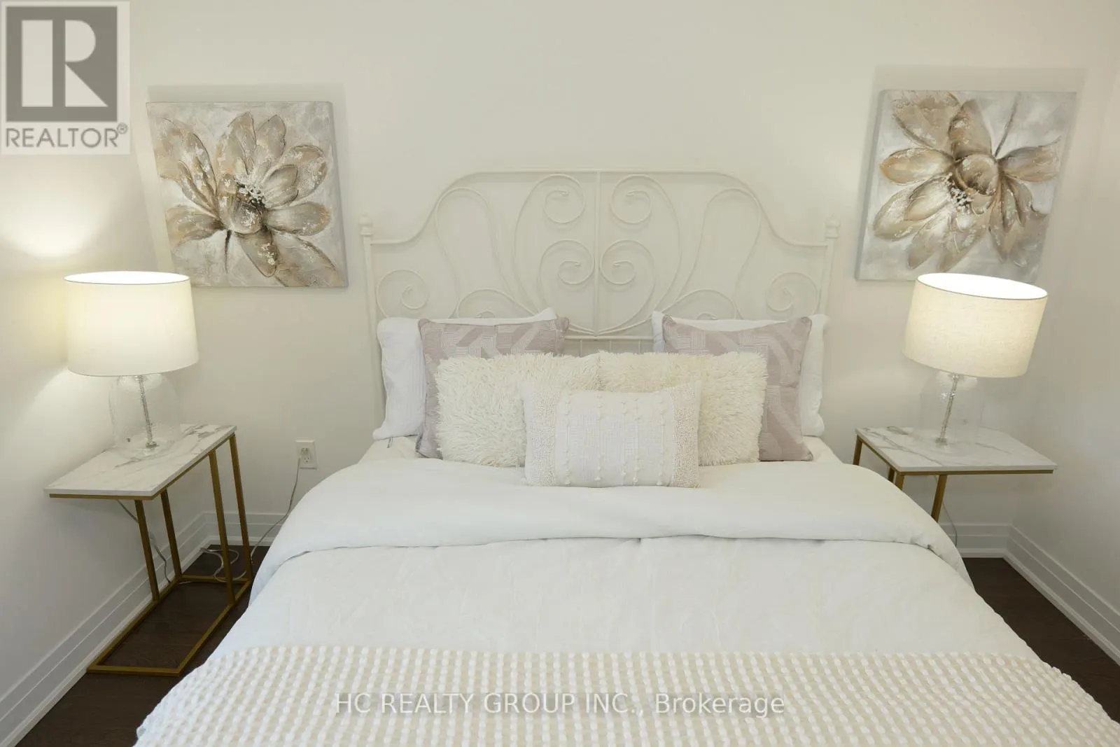 2130 ROYAL GALA CIRCLE