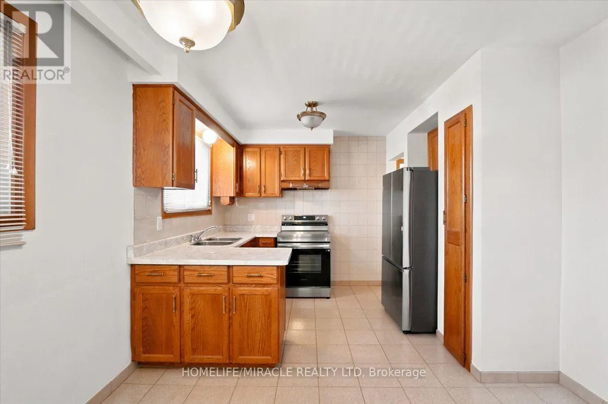 3753 CRABTREE CRESCENT