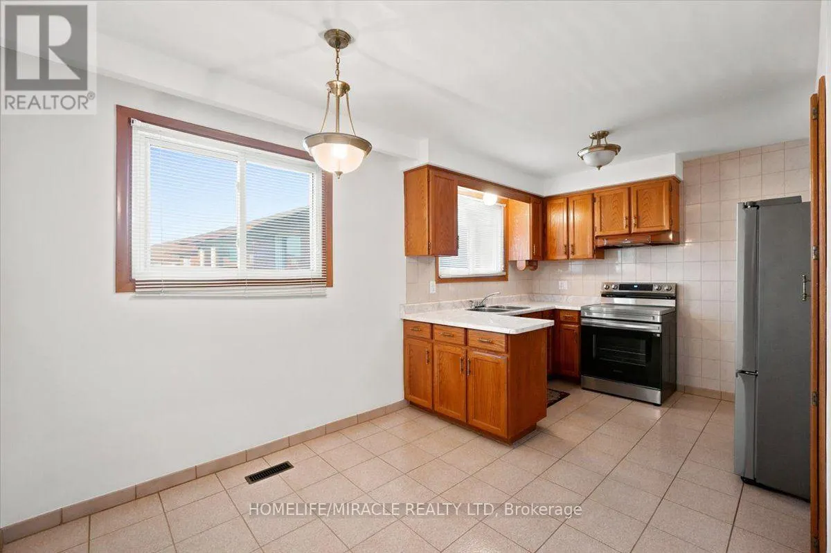 3753 CRABTREE CRESCENT