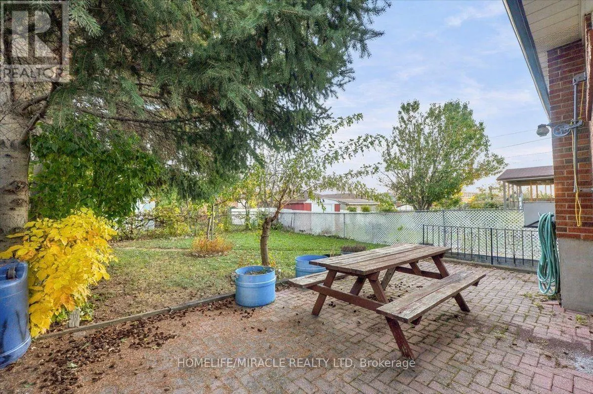 3753 CRABTREE CRESCENT
