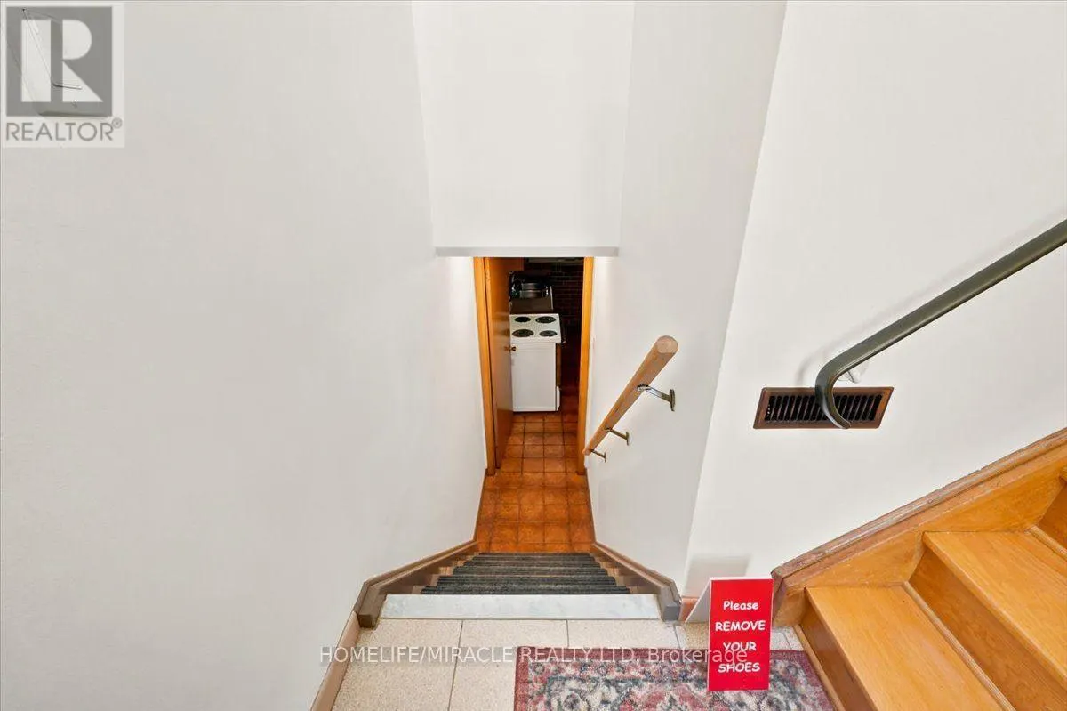 3753 CRABTREE CRESCENT