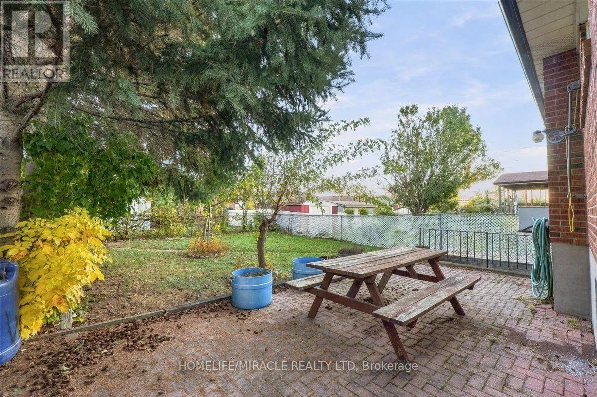 3753 CRABTREE CRESCENT