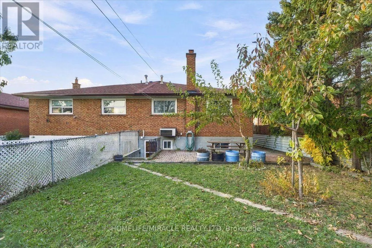 3753 CRABTREE CRESCENT