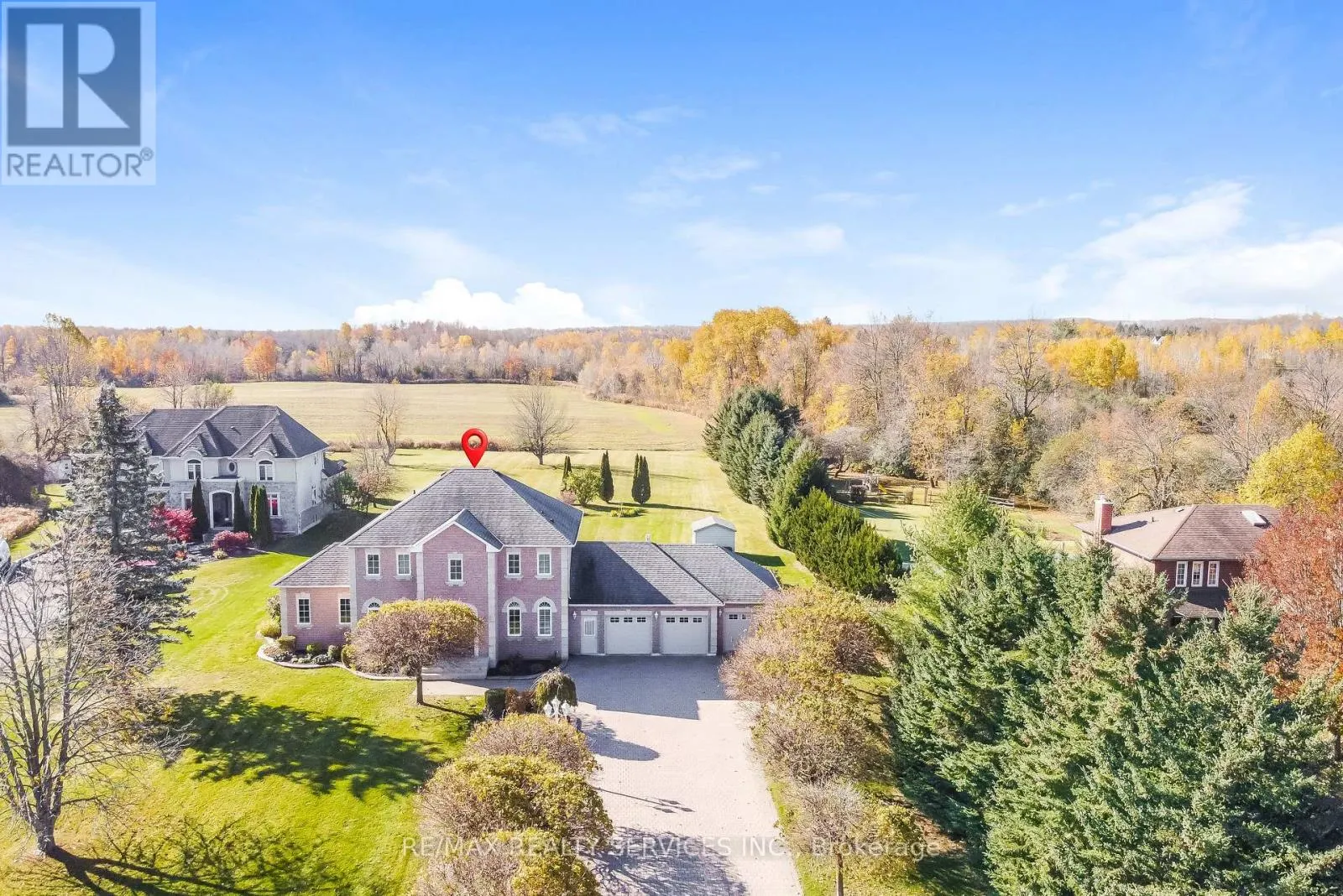 12 SOUTHWINDS DRIVE