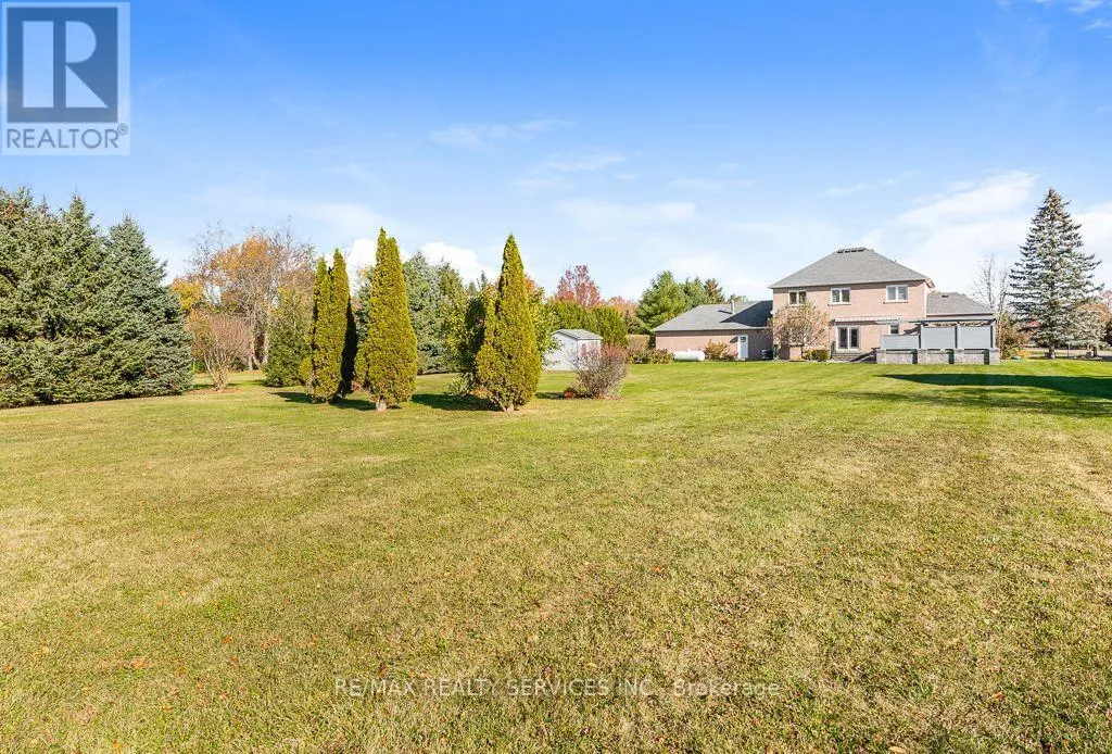 12 SOUTHWINDS DRIVE