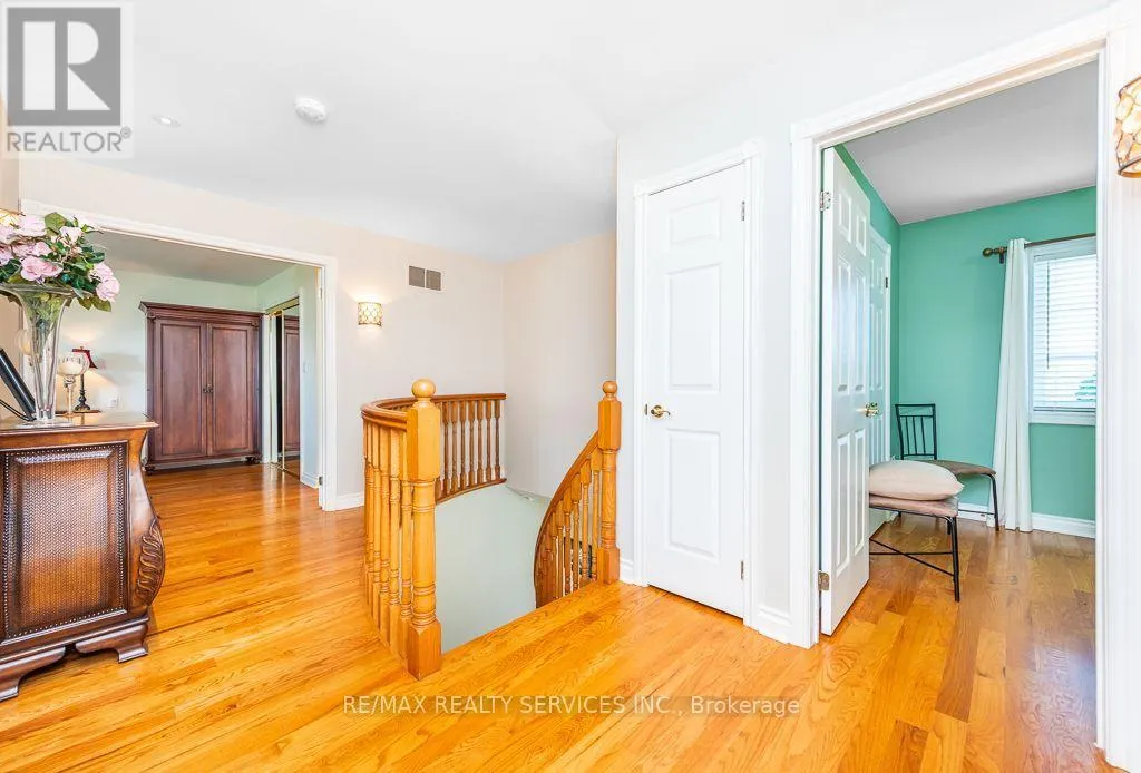 12 SOUTHWINDS DRIVE
