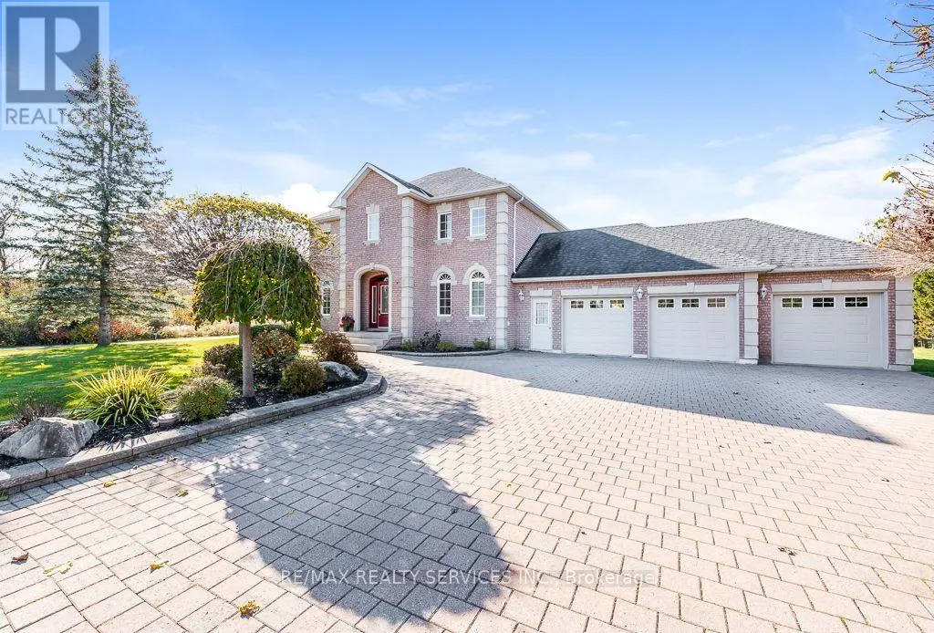12 SOUTHWINDS DRIVE