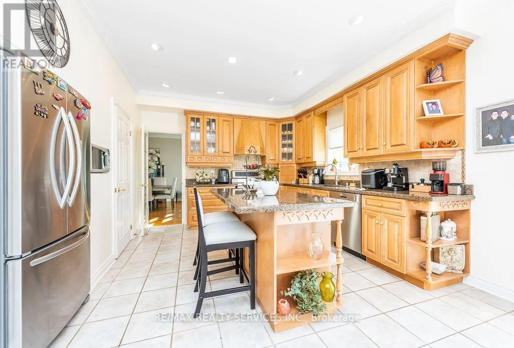 12 SOUTHWINDS DRIVE
