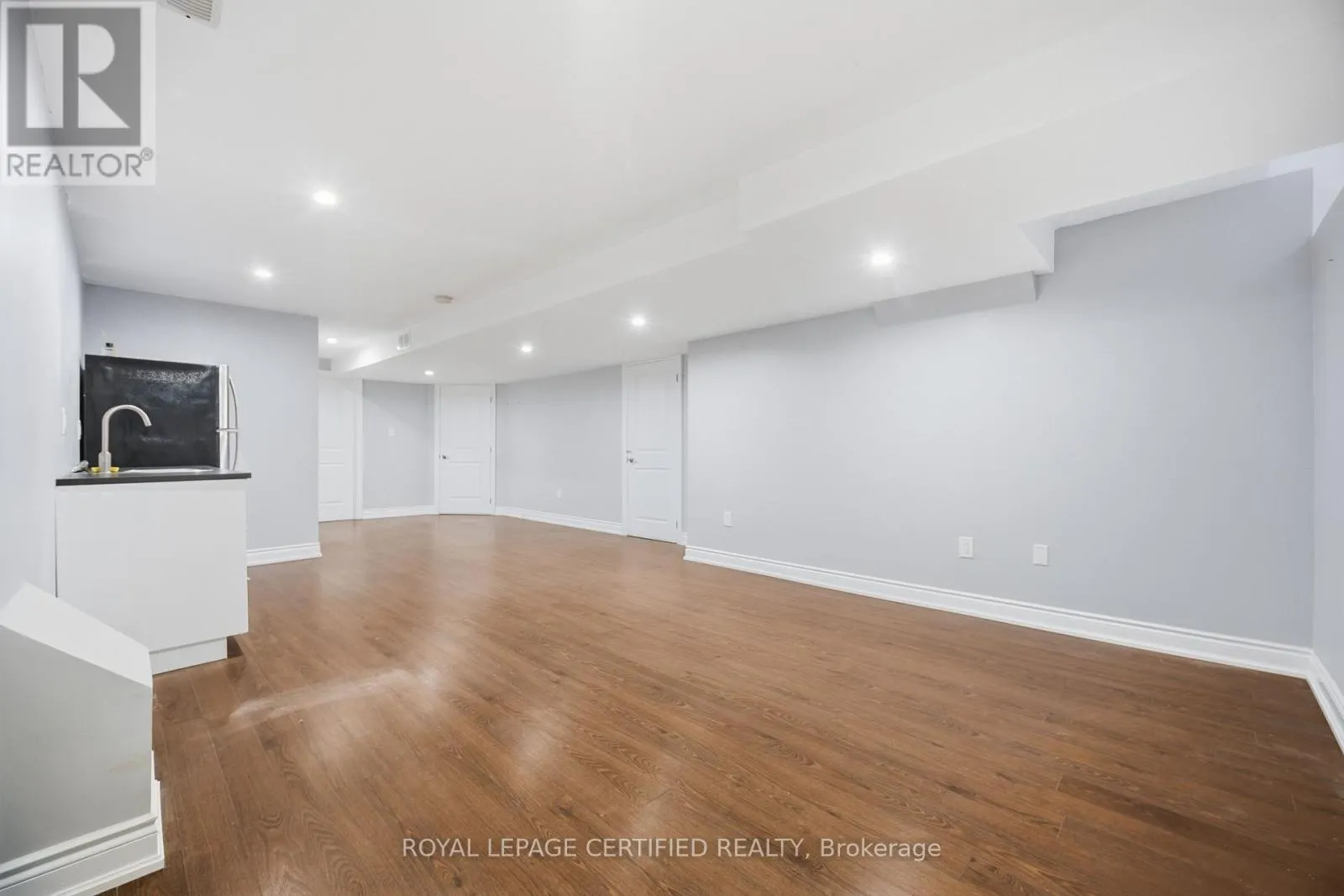 8833 CREDITVIEW ROAD