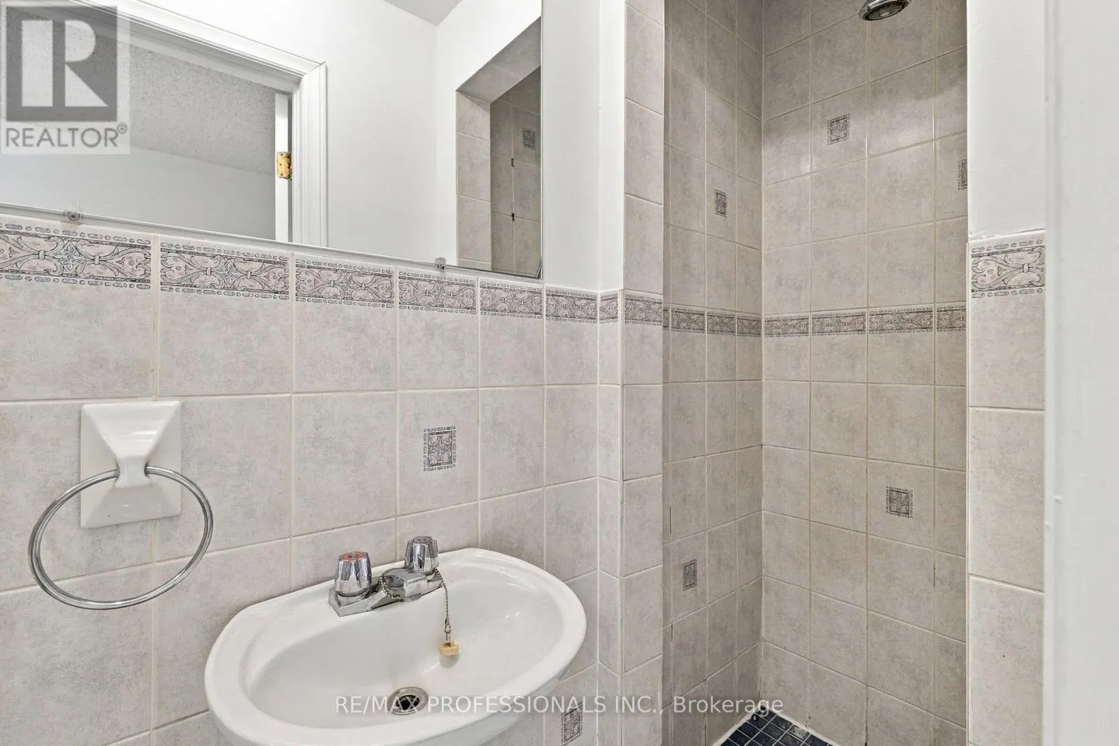 289F BARTLETT AVENUE