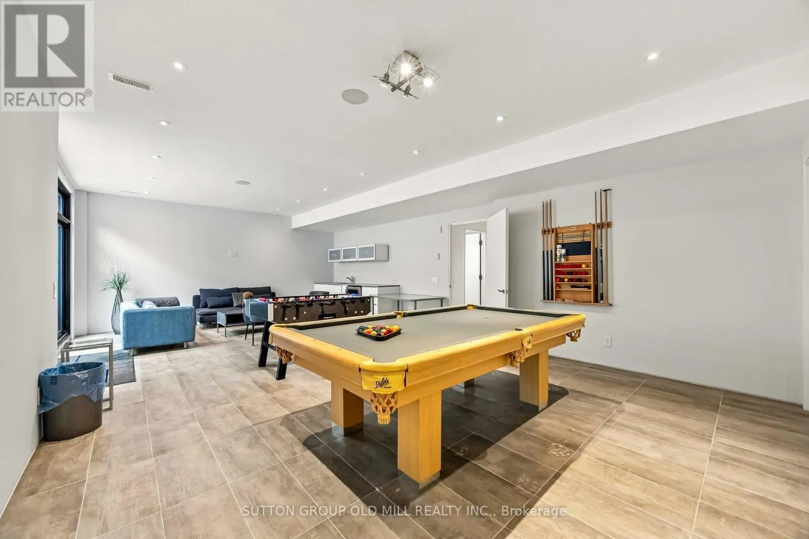 14 PARSON COURT