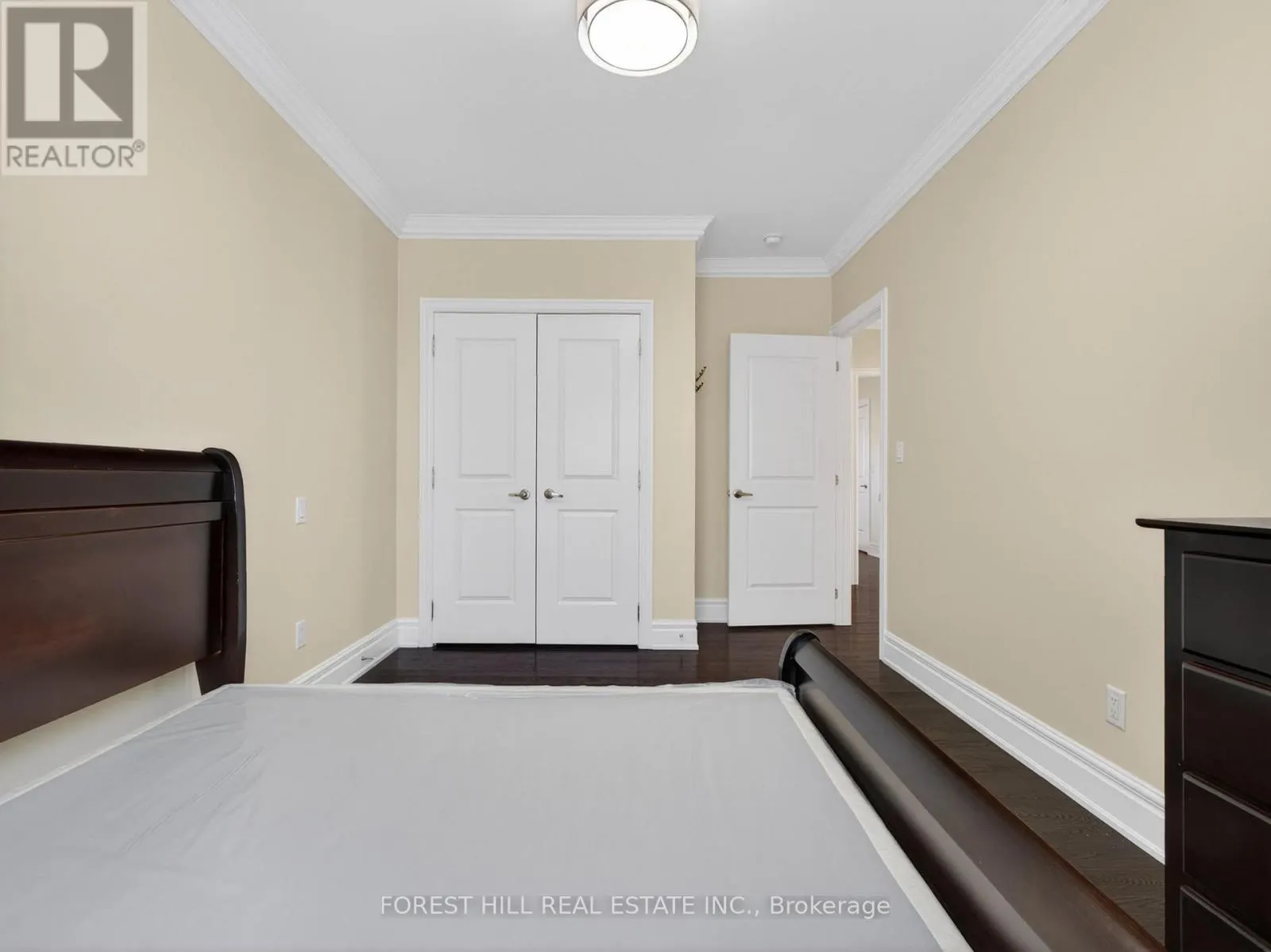 114 REGENT ROAD
