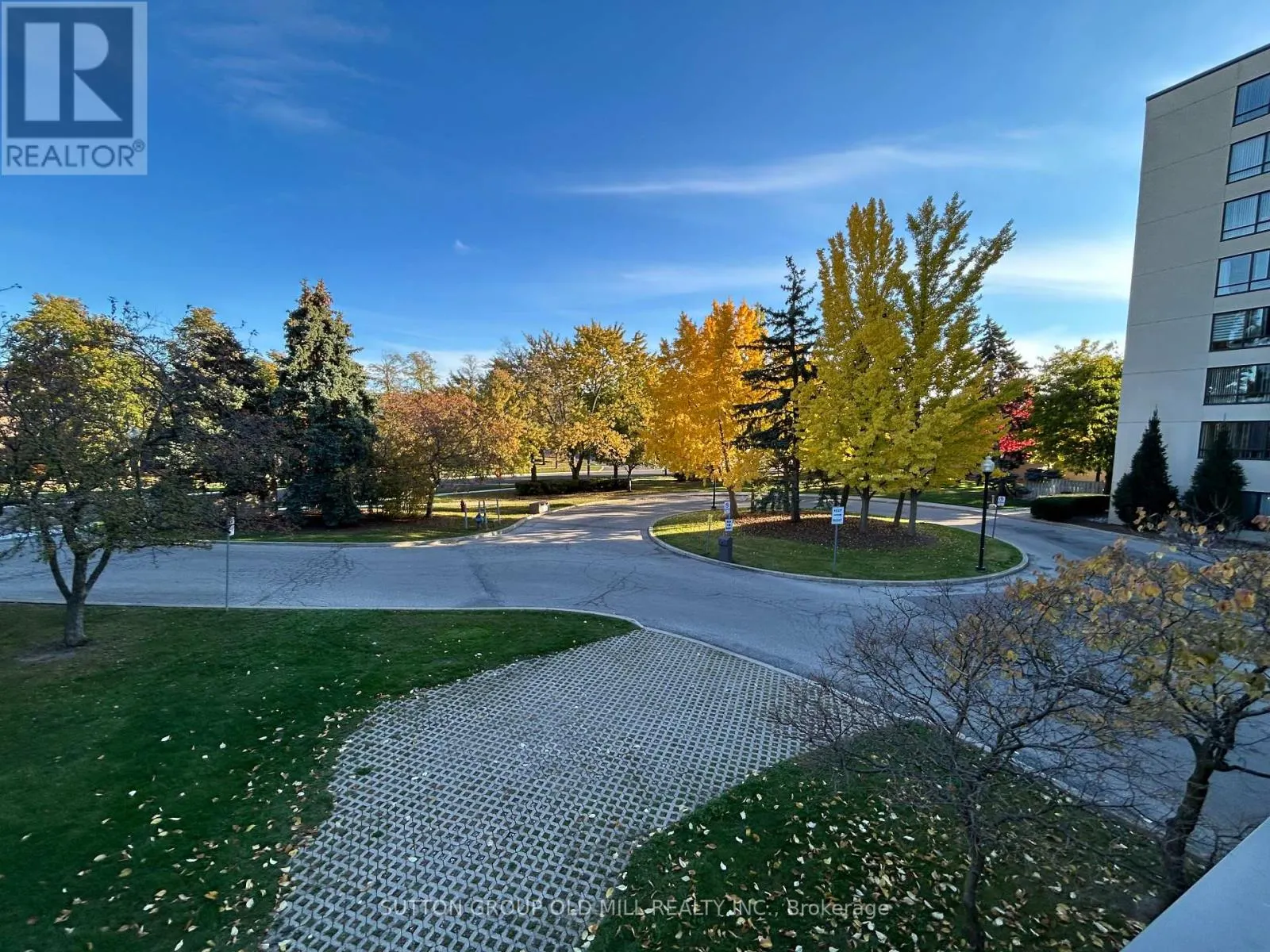 609 - 1001 CEDARGLEN GATE