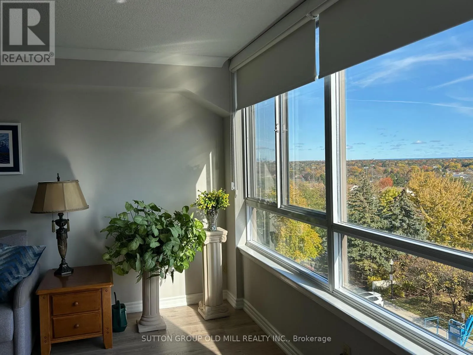 609 - 1001 CEDARGLEN GATE