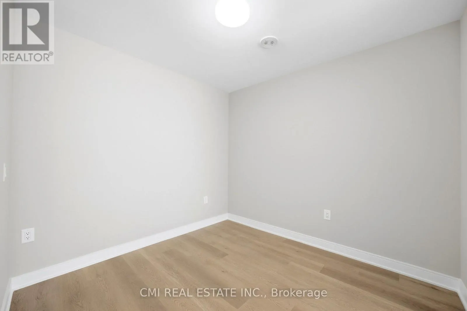 1101 - 86 DUNDAS STREET E