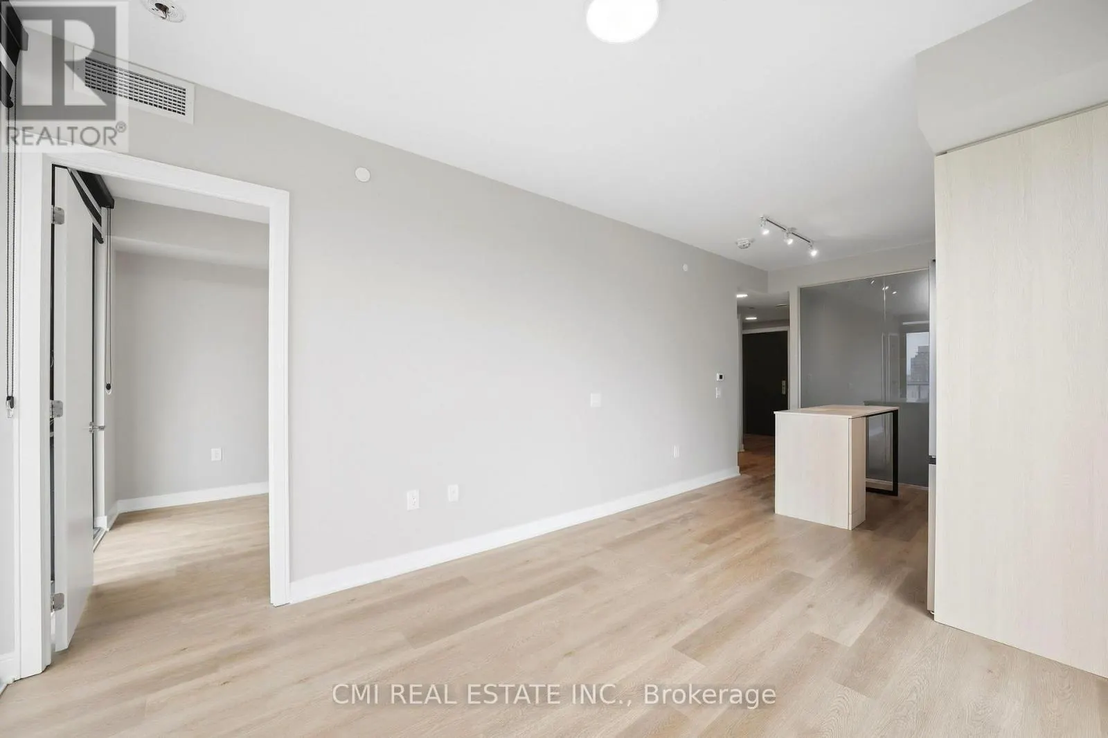 1101 - 86 DUNDAS STREET E