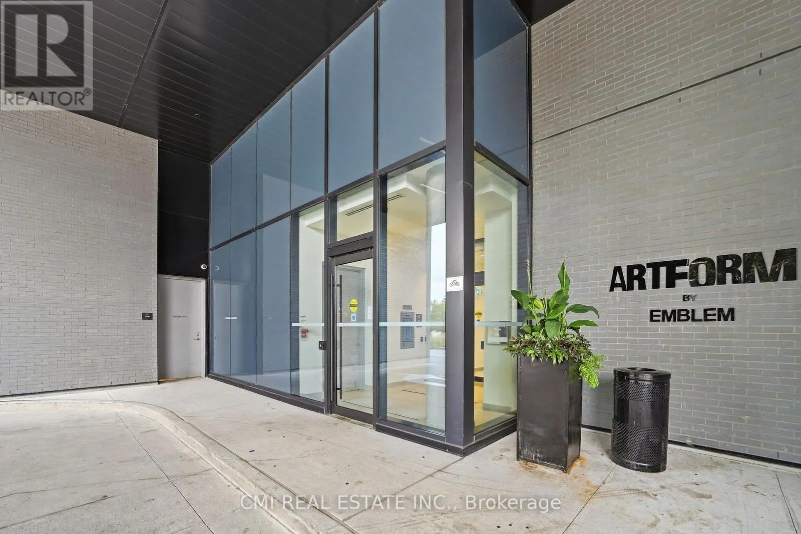 1101 - 86 DUNDAS STREET E