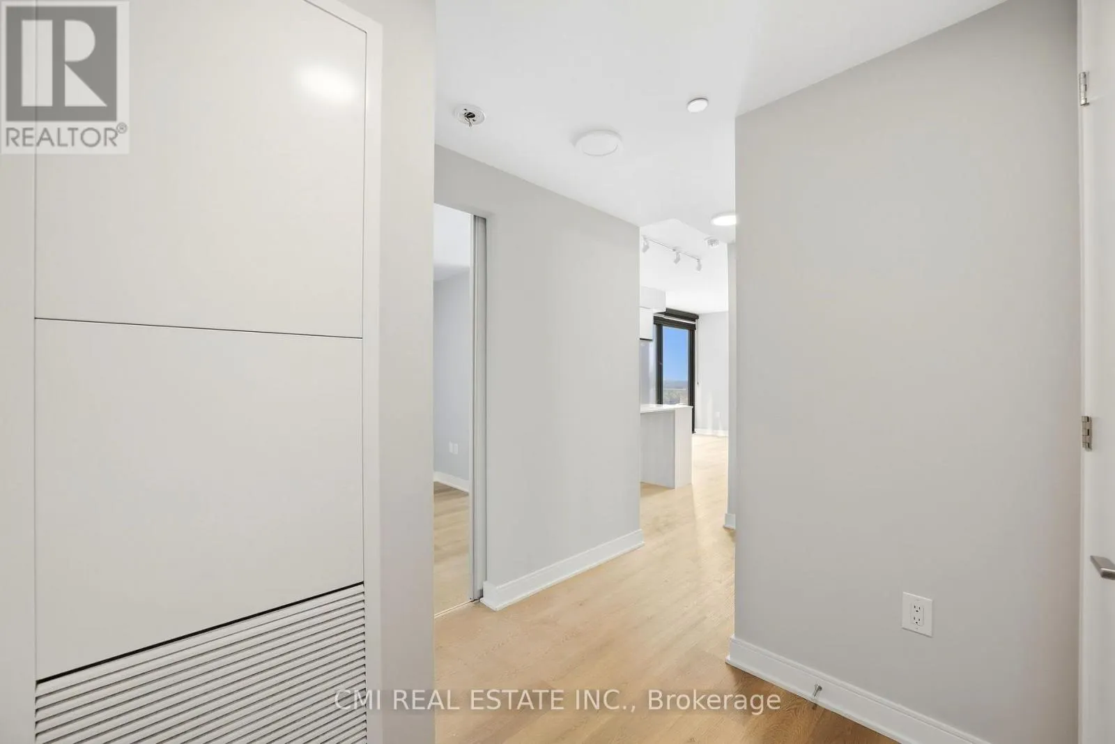 1101 - 86 DUNDAS STREET E
