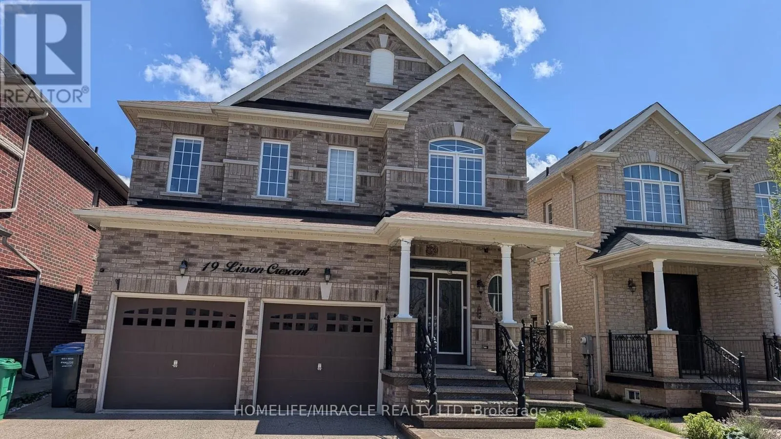LOWER LEVEL - 19 LISSON CRESCENT