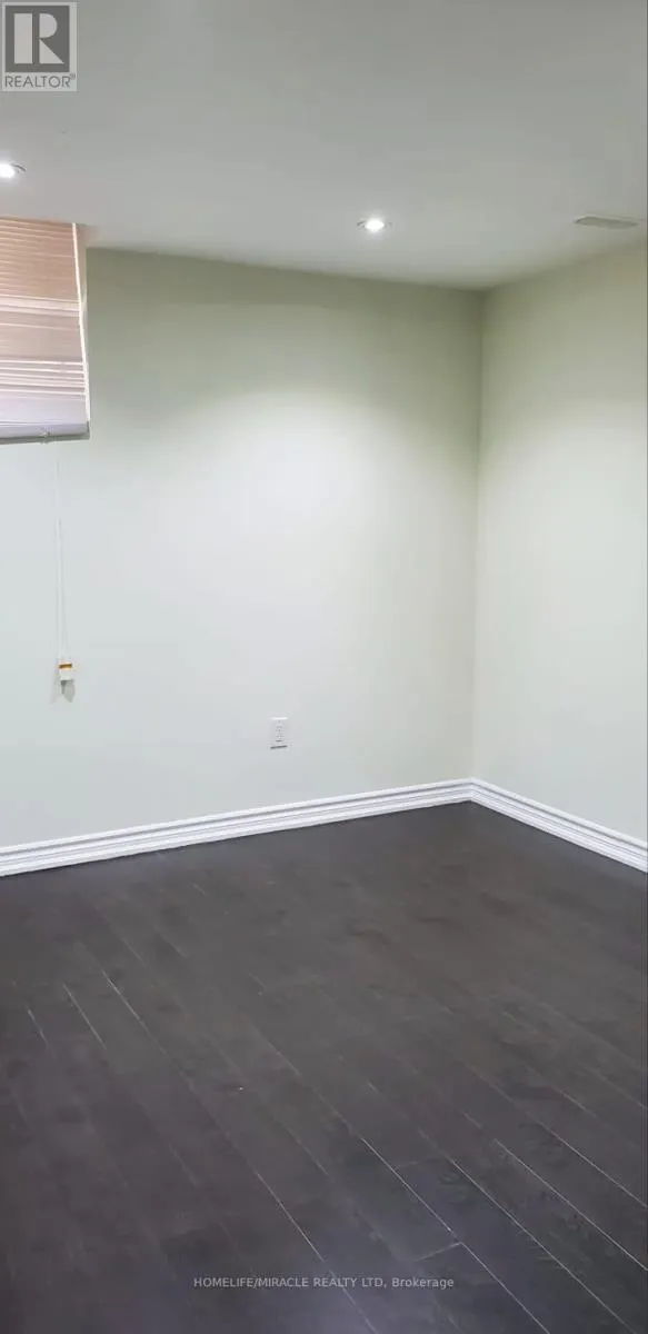 LOWER LEVEL - 19 LISSON CRESCENT